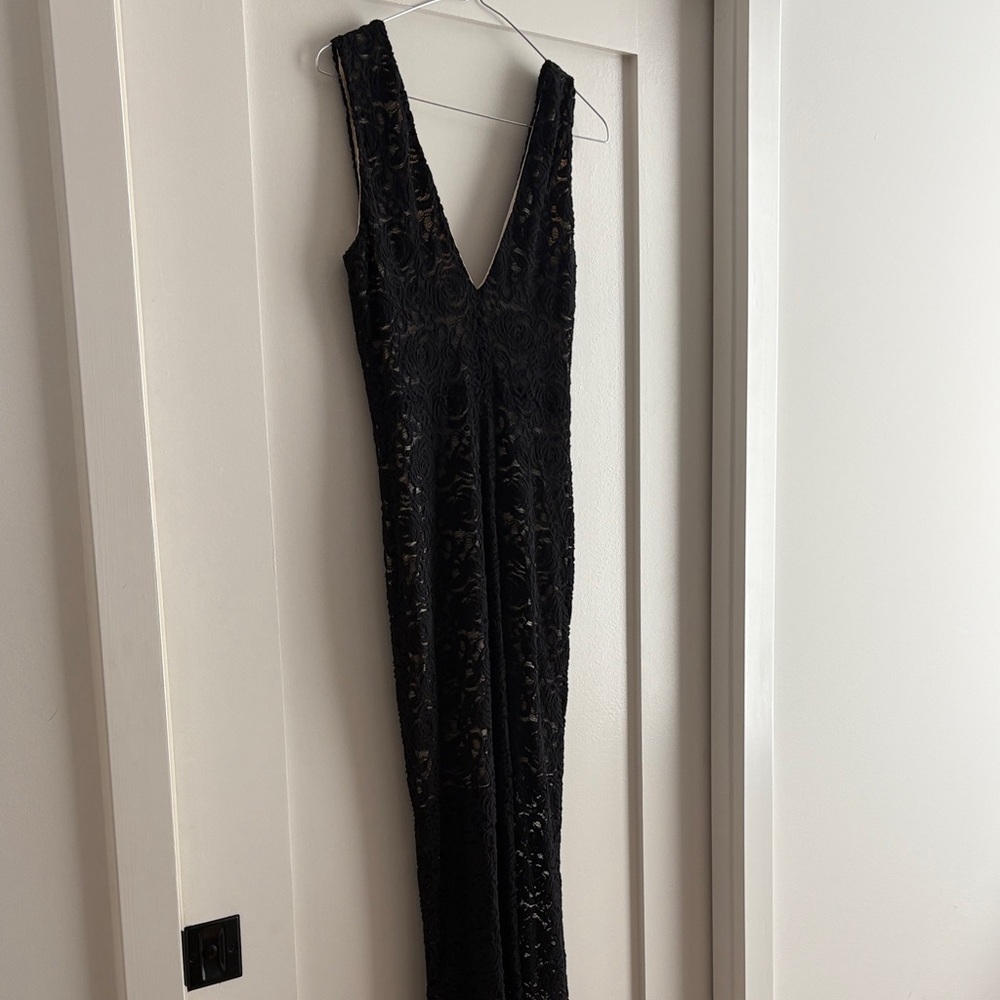 Alice + Olivia Elegant Black Maxi Dress